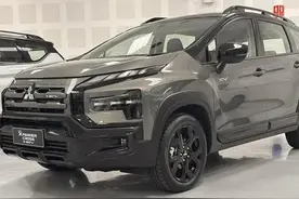 新车 | 7座紧凑型MPV/搭1.6升混动系统，三菱Xpander特别版实车亮相图片