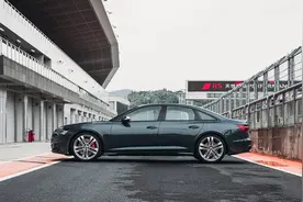 新款降8.8万？保时捷同款2.9T/全时四驱 这奥迪S6不简单！图片