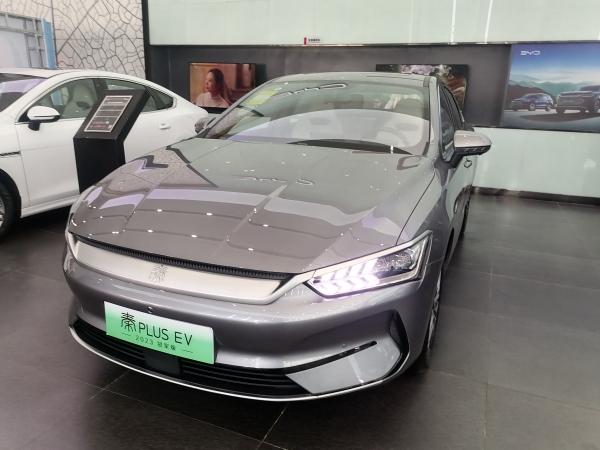 实拍体验比亚迪秦PLUS EV，纯电续航420km，家用首选车型