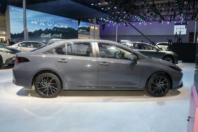 一汽丰田新款卡罗拉亮相广州车展