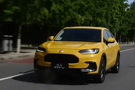 搭1.5T高功率发动机+四轮独悬，试驾全新广汽本田ZR-V致在图片