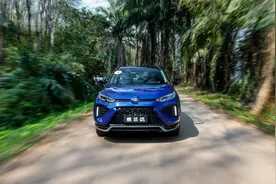 威兰达性能版自驾，零百加速不到6秒，操稳性能绝佳！图片