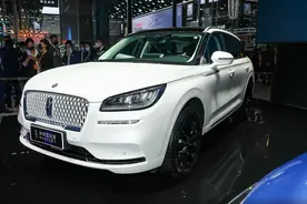 全系标配2.0T，入门即豪华，林肯冒险家选哪款合适？图片