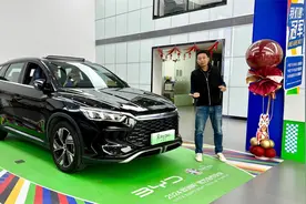 智能进阶，黑骑士亮眼，到店体验比亚迪宋Pro DM-i荣耀版