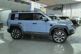 买省油越野车看这款，吃92粗粮，续航1200km，电动四驱+4.8s破百图片