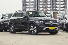 2023款奔驰GLE评测：售价69.98万，2.0T+9AT，内饰豪华图片