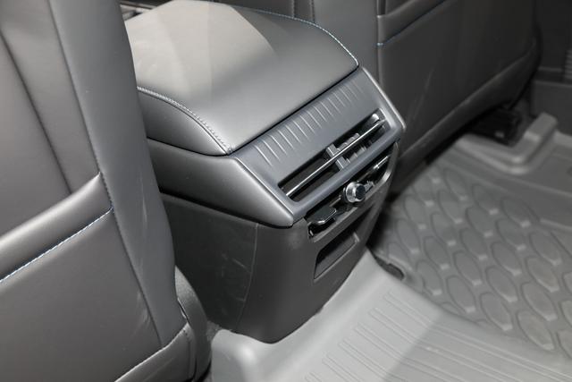 长安福特新款蒙迪欧亮相