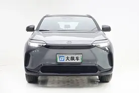 丰田bZ4X：被逼下场做出来的电车，就这个水平？图片