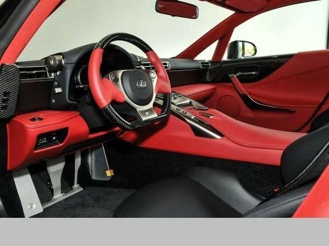 老旧跑车没人愿意要？ 100万美元要价让雷克萨斯LFA沦为“库存车”