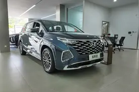 16万拿下7座大MPV，看过都懂好在哪，就是现代库斯途图片
