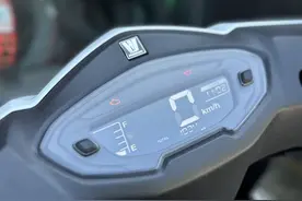 2023款豪爵AFR CBS版1000公里首保图片