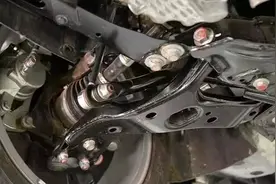 簧下质量是个啥？把底盘钢的换成铝的就更好吗？图片