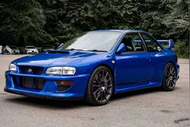 致敬斯巴鲁22B售价46万英镑的Prodrive P25实车图来了图片