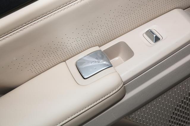 长途出行如何更轻松？聊聊捷途山海L7 PLUS的续航与智驾辅助配置