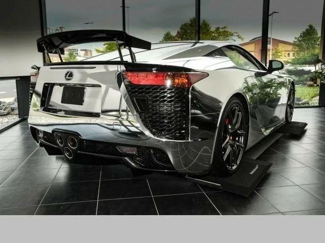 老旧跑车没人愿意要？ 100万美元要价让雷克萨斯LFA沦为“库存车”