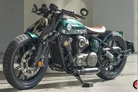 新车｜前后多连杆减震有点贵，奔达拿破仑250复古巡航，售18380元图片