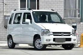 售4.6999万，新款北汽昌河北斗星实车到店，产品力如何？图片