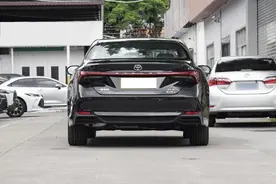 丰田可算厚道了！14万多，长近5米，和雷克萨斯同平台，油耗4.3L图片