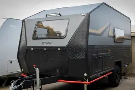 爱旅越野拖挂 盾牌系列AL16三人版 干湿分离卫浴 配置齐全 高性价比图片