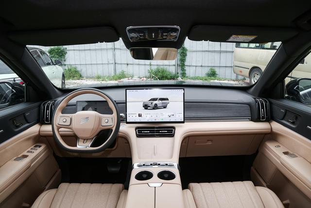 长途出行如何更轻松？聊聊捷途山海L7 PLUS的续航与智驾辅助配置