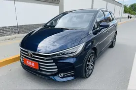 二手车选对了真划算，几万块就能买的7座MPV图片