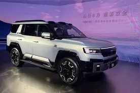 广州车展实拍方程豹豹8，全车电动吸合门+豹式调头+900mm涉水深度视频封面