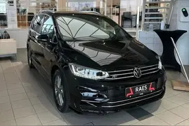 大众途安R实车亮相，俗称“性能面包车”，搭载2.0T发动机图片
