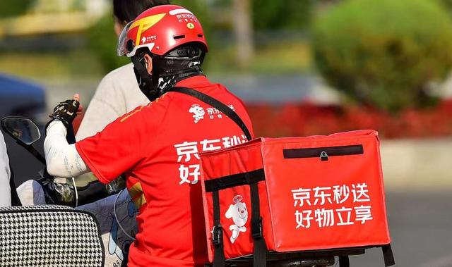 美团拿什么来“对线”京东外卖给骑手送电车，90天跑够3000单就行