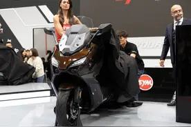 米兰车展丨三阳 TTLBT 灵龟 豪华休旅踏板发布，“大游艇”既视感图片