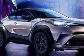 丰田加入价格战，从15万降至9万，标配10个气囊，油耗5L，捡漏了图片