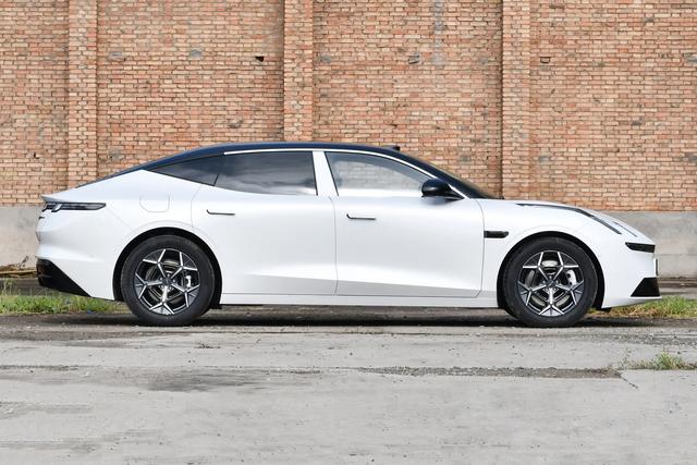 雷克萨斯ES的对手来了！领克10 EM-P上市，能买吗？