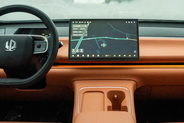 4000 元补贴 13 万级家用 SUV 零跑 C10 真实用车全解析