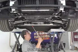 奔驰EQE：奔驰底盘有多猛？电车也是原汁原味视频封面