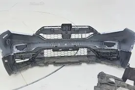 美版CR-V升级铝合金，国产CRV都是钢板图片