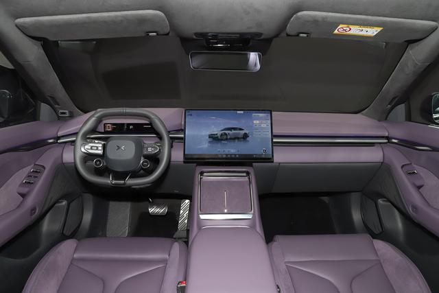 全新小鹏P7上市售21.98万起