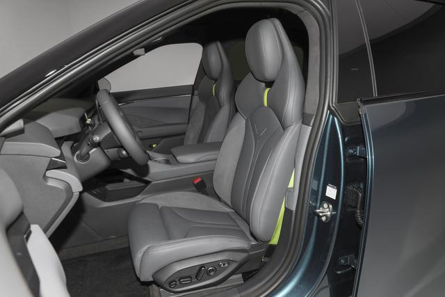 全新小鹏P7上市售21.98万起