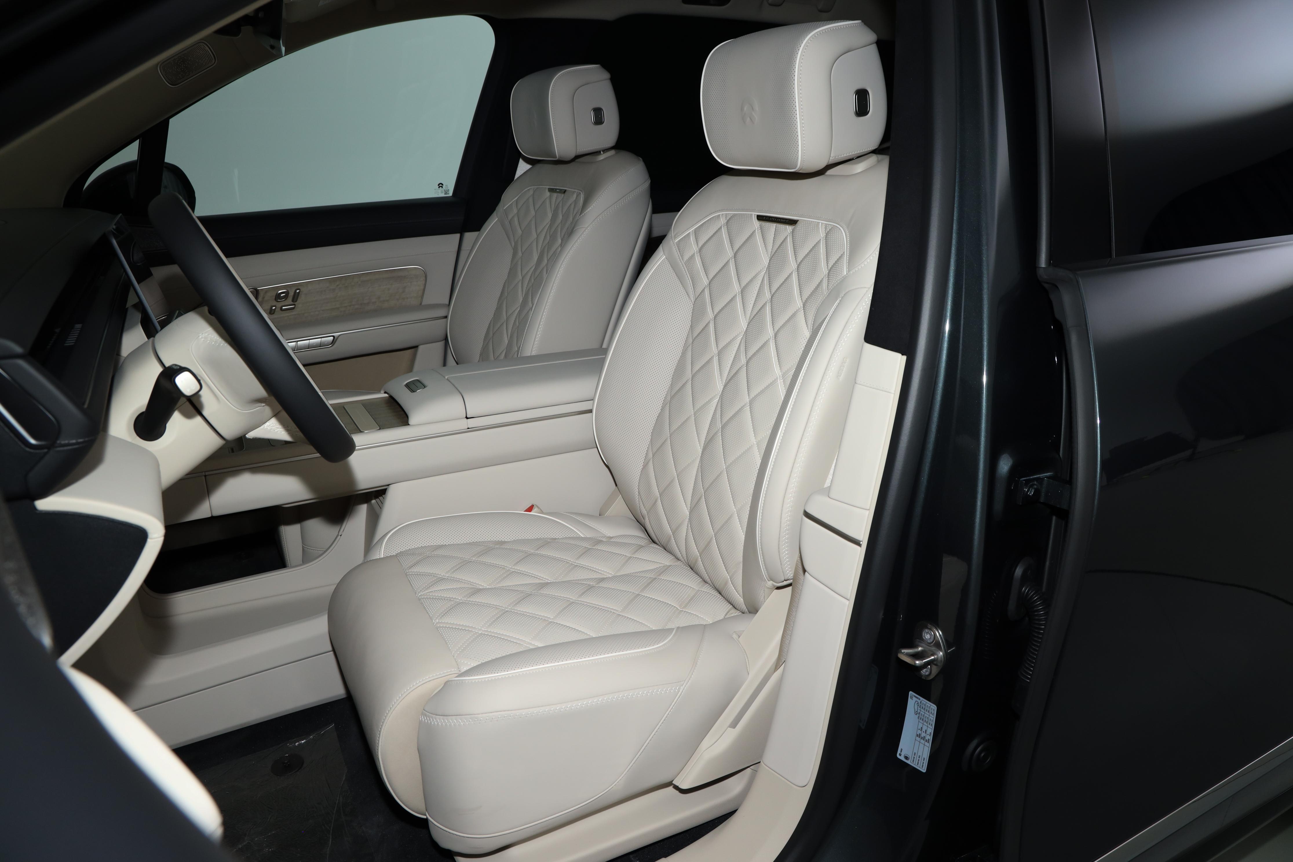 蔚来ES8 2026款六座行政签名版试驾_蔚来ES8空间表现评测_蔚来