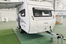 5.98万酒店标间版拖挂房车，无胶工艺内饰，住2人有后厨卫+大客厅图片