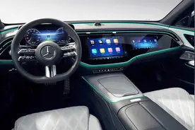 全新奔驰E级内饰发布！3块大屏科技感爆表！图片