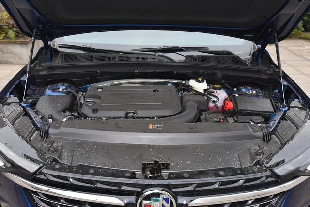 别克昂科威Plus外观漂亮，安静舒适，配2.0T+9AT变速箱，性价比高