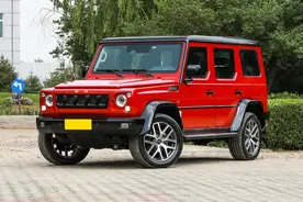 国产版的“奔驰大G”，配2.3T或3.0T动力+四驱，带你看北京BJ80图片