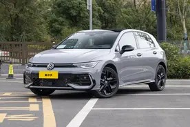 2025款大众高尔夫上市，换1.5T发动机/悬浮中控屏，售12.99万元起图片