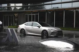 试驾九代凯美瑞2.5L双擎：如果我买它，是为了它的驾驶性能图片