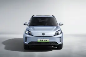 赛力斯蓝电E3正式上市，13.98万元起售，最高纯电续航405公里图片
