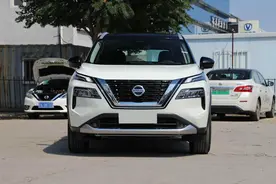 204马力1.5T，日系低价7座家用四驱SUV，油耗6.4L，实拍日产奇骏图片