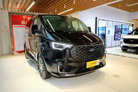 比GL8还要大？科技感商旅首选——2023款福特途睿欧到店实拍图片