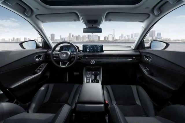 上海车展必看4款轿车！个个颜值高性能强 有一款续航超700km