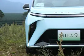 试驾｜上汽大通MAXUS MIFA 9，第三排空间是亮点图片