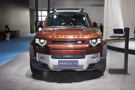 2025款路虎卫士正式亮相，搭载3.0T+8AT，标配空气悬挂+透明底盘图片