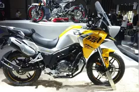 赛科龙休旅车RX401正式上市，售价29980元起图片